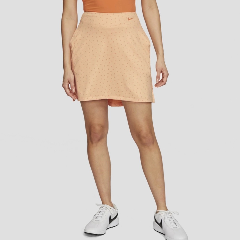 Nike women’s Dri-FIT victory golf skorts with pockets peach & coral size medium